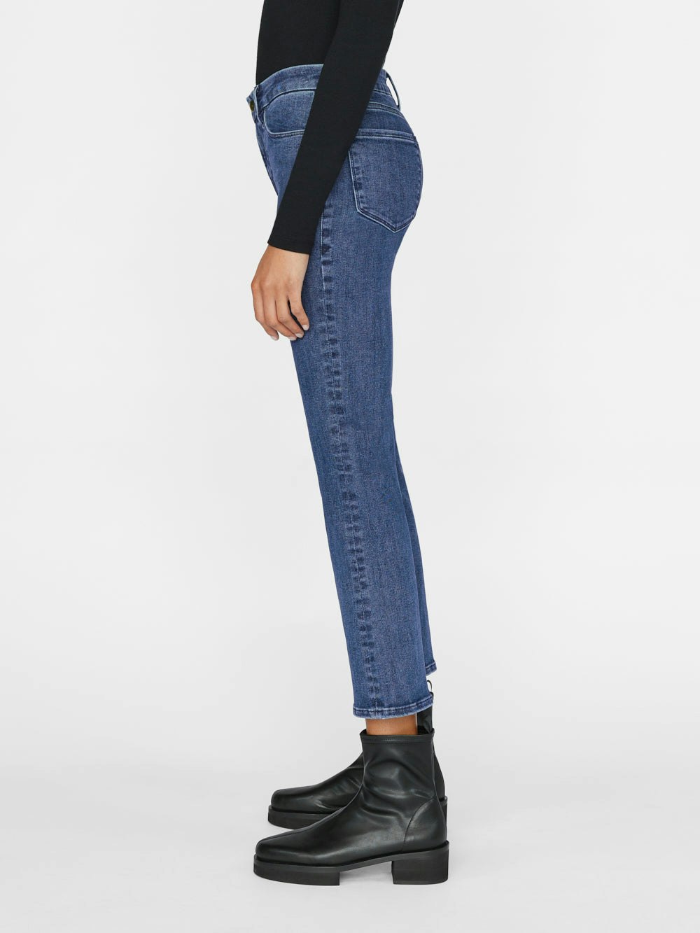 jeans side view alt:fit1